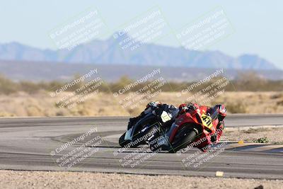 media/Dec-07-2025-CVMA (Sun) [[3e7d2de5dc]]/Race 10-Formula 40 Open/